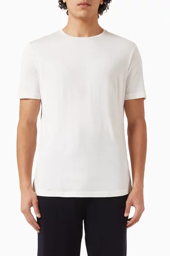 تي شيرت بفتحة رقبة مستديرة قطن حرير