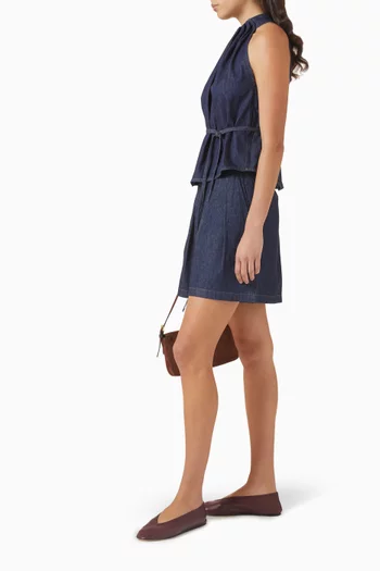 بلوزة بكشكش عند الرقبة دينم