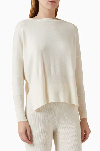 Round-neck Sweater in Plain-knit
