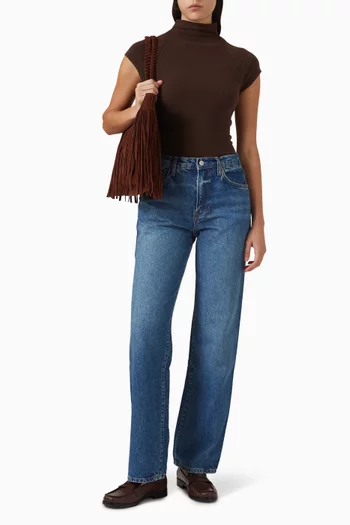 بلوزة بين منسوجة