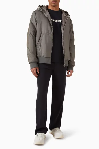 تي شيرت بطبعة شعار الماركة قطن