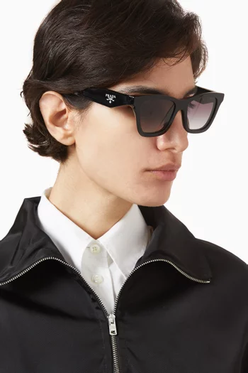 نظارة شمسية بتصميم فراشة وإطار أسيتات