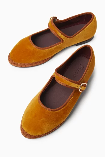 حذاء ماري جين أمارانتا مخمل