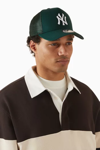 كاب ام ال بي ليج إسنشال بتصميم 9FORTY وشعار نيويوك يانكيز