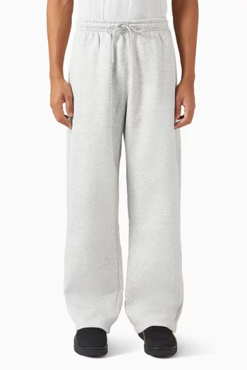 بنطال بروكلين بقصة فضفاضة وحواف مفتوحة صوف