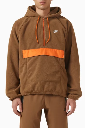 تي شيرت كلوب وينتريزد من تشكيلة الملابس الرياضية