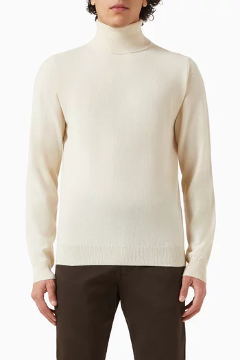 سترة بياقة عالية ونسيج مضلع كشمير