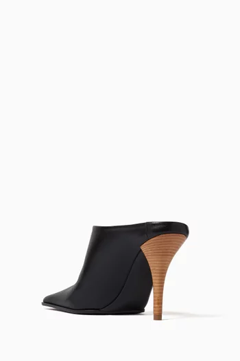 Square-toe Mules in Leather