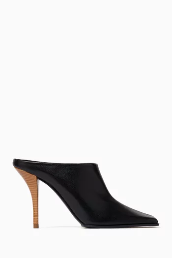 Square-toe Mules in Leather
