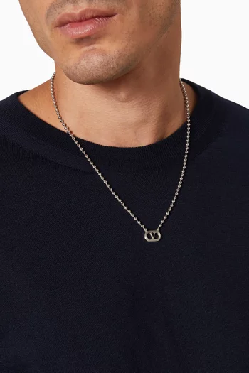 Oval Necklace in Metal