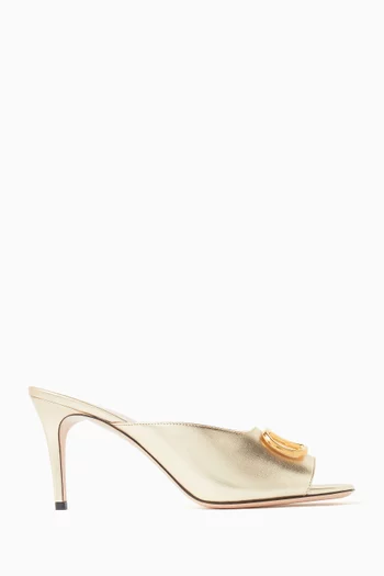 حذاء مفتوح من الخلف بشعار حرف V وكعب 80 مم جلد نابا لامع