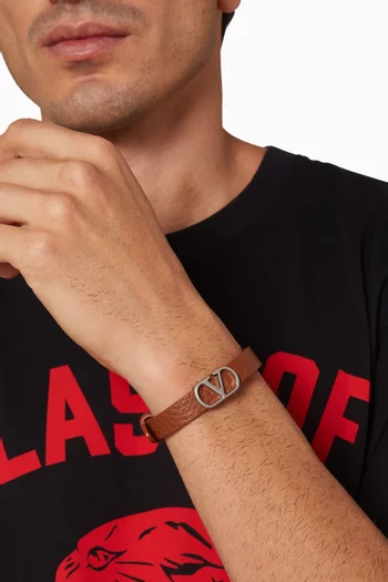 VLOGO Bracelet in Leather