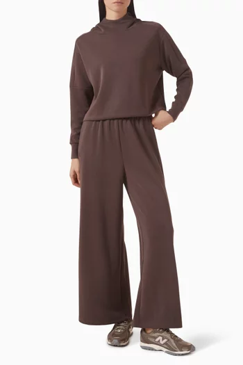 كنزة قصيرة بغطاء للرأس