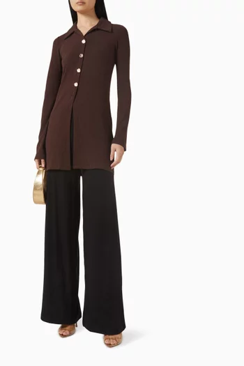 بلوزة بياقة مضلعة