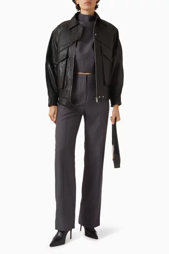 بلوزة أنيقة بقصة قصيرة تويل