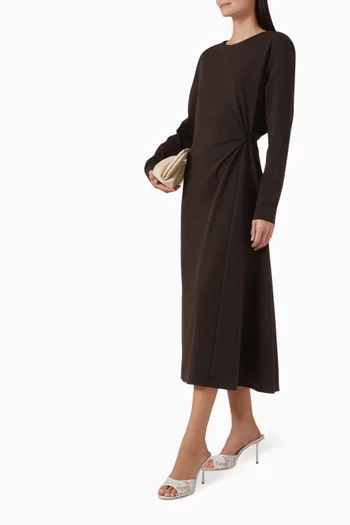 فستان متوسط الطول بعقدة