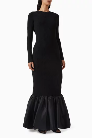 فستان طويل بفتحة