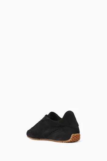 Daze Runner Sneakers in Suede