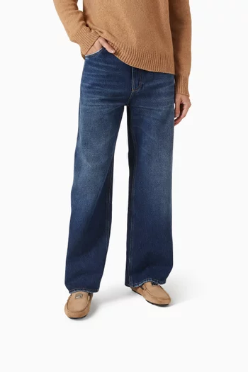 حذاء سهل الارتداء بشعار الماركة شمواه