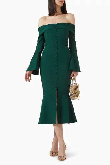 فستان سيارا بأكتاف مكشوفة