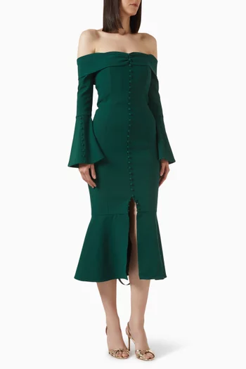 فستان سيارا بأكتاف مكشوفة