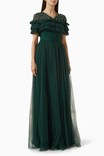 فستان سهرة مزين بكشكش وتطريزات تول