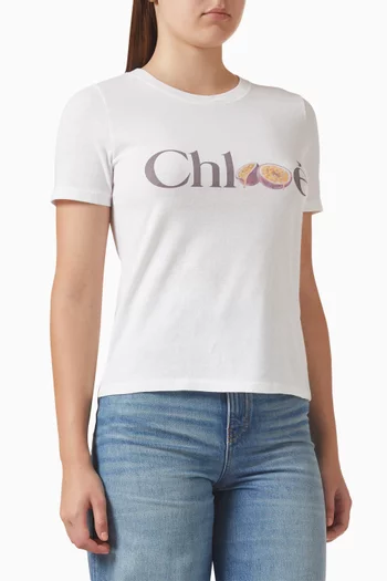 تي شيرت بطبعة شعار الماركة قطن