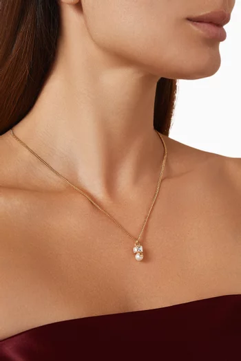 سلسلة بحلية مكعبة مزينة بلؤلؤ وشعار JC معدن