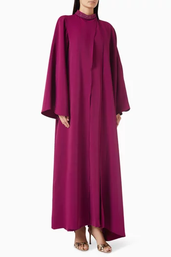 قفطان بكاب وتطريزات بالخرز