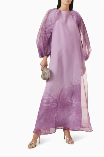 قفطان بأكمام منفوخة مزين بنقشة