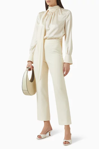 بلوزة فيرونيكا بعقدة ستان