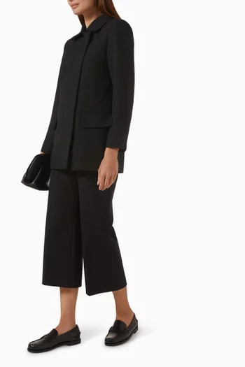 بنطال بقصة ساق مستقيمة وقصيرة