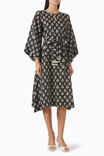 فستان متوسط الطول بنقشة أوراق شجر كتان