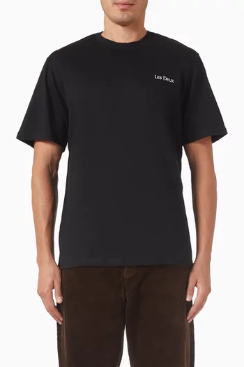 تي شيرت برادي بطبعة Flowermarket قطن