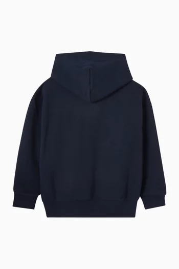 كنزة بغطاء رأس وطبعة شعار الماركة