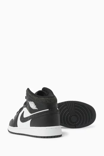 سنيكرز آير جوردان 1 اس اي على الكاحل