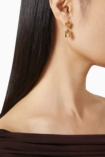 The Mini Icon Daisy Earrings in Plated Brass