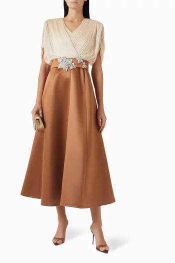 فستان سهرة بحزام وتطريزات كريب وشيفون