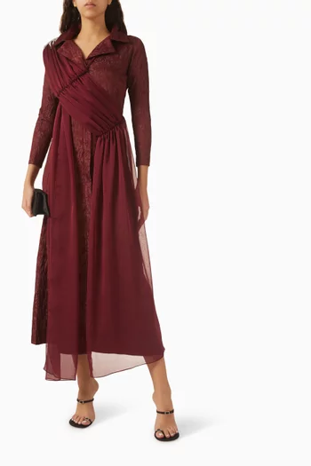 فستان مزين بتطريزات بالكريستال كريب وشيفون