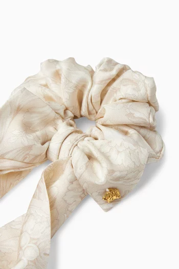 ربطة شعر بوشاح وطبعة باروكية تويل