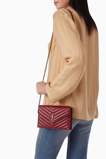 حقيبة كاساندر بتصميم ظرف وسلسلة جلد ماعز