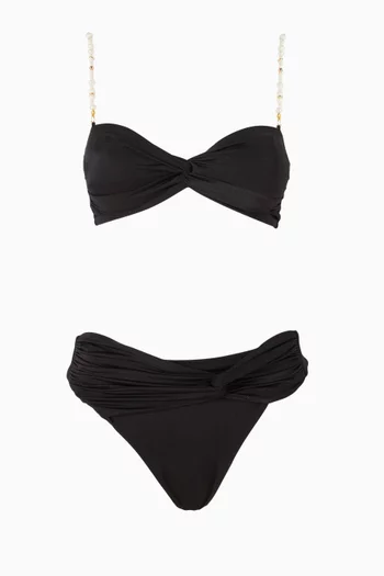 طقم بيكيني بكشكش وتطريزات باللؤلؤ