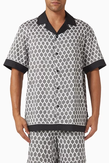 قميص بنقشة حبال