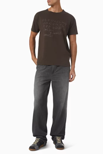 بنطال جينز بقصة ساق مستقيمة دينم