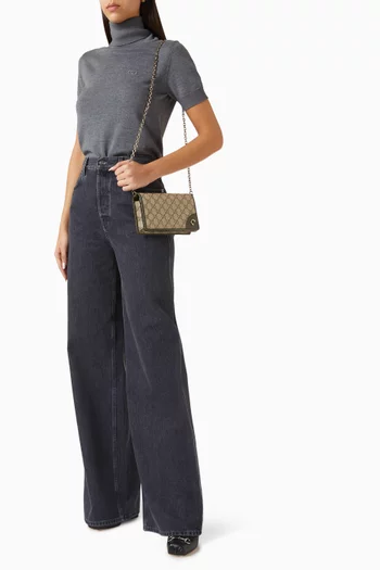 حقيبة صغيرة بسلسلة قنب بنقشة شعار حرفي GG