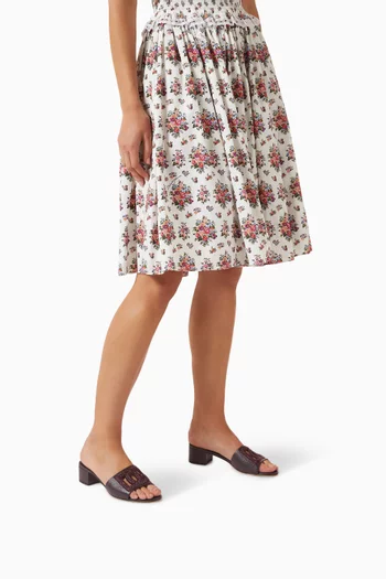 حذاء ميلينيالز مفتوح من الخلف بشعار حرفي DG مرصع بالكريستال وكعب 40 مم جلد دوفين