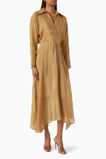 فستان مزين بفتحة