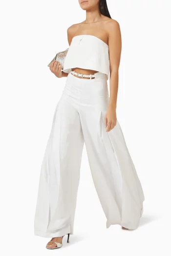 بنطال بقصة ساق واسعة وحزام رفيع