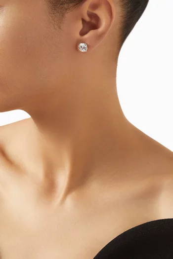 أقراط مرصعة بالماس ذهب أبيض عيار 18