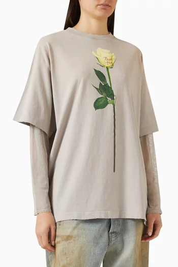 تي شيرت بطبقات متعددة وطبعة قطن